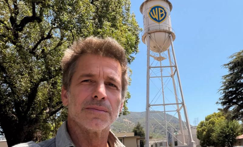 Зака Снайдера вернули в Warner Bros.? Что об этом известно